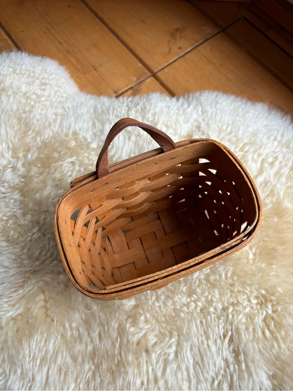 Vintage 90s Longaberger Basket